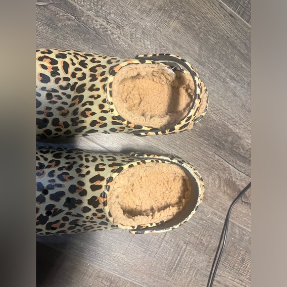 Simply Southern Fleece Clogs - Leopard Print Size 10 - Picture 3 of 9